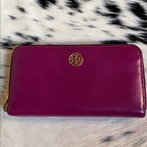 Tory Burch Robinson Zip Continental Wallet